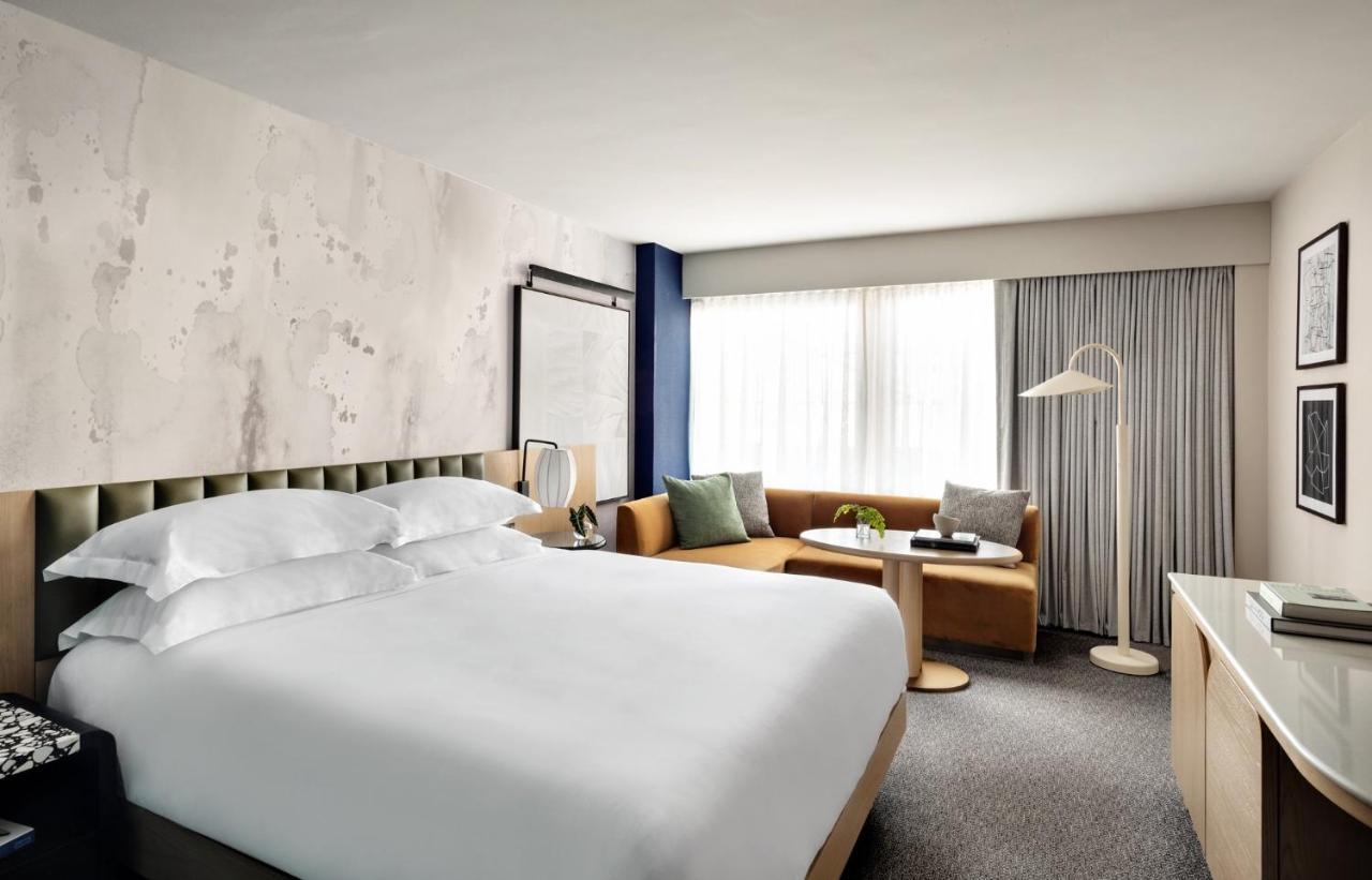 ヒルトン ガーデン イン タイムズ スクエア ニューヨーク エクステリア 写真 A guest room at the Hotel Zags