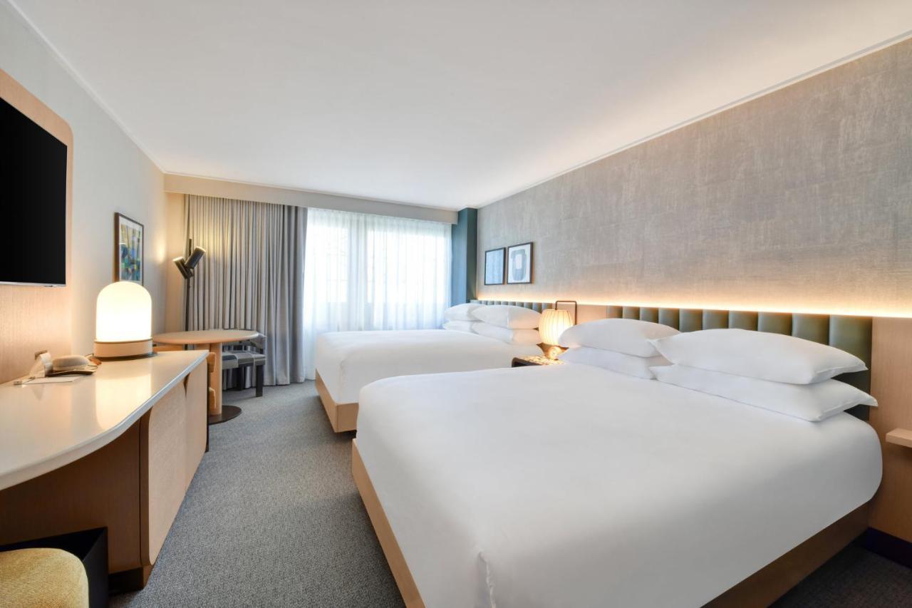 ヒルトン ガーデン イン タイムズ スクエア ニューヨーク エクステリア 写真 A guest room at the Hotel Zags